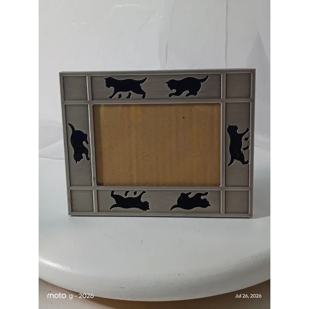 Vintage Silver Pewter Cat Picture Frame 3.5x5 Tabletop Easel Back Pet Lover